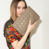 Snap Clutch - Fog Threaded Weave