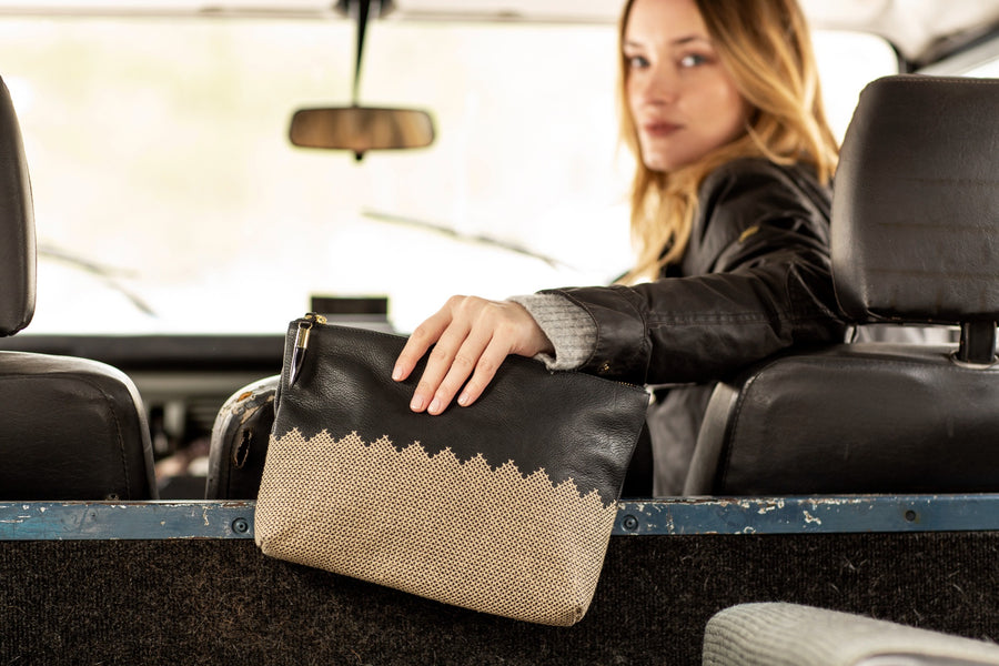 CRISS CROSS MEDIUM POUCH
