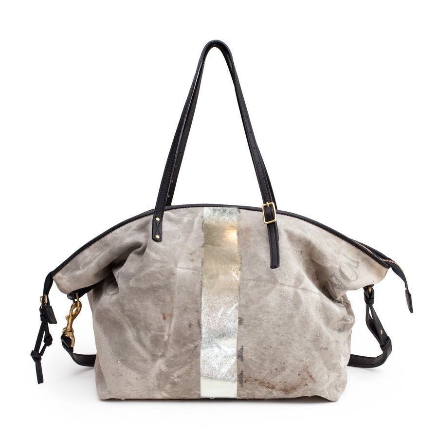 https://cdn.shopify.com/s/files/1/0987/8396/files/POSTAL_SILVER_STRIPE_CROSSBODY.mp4?1025